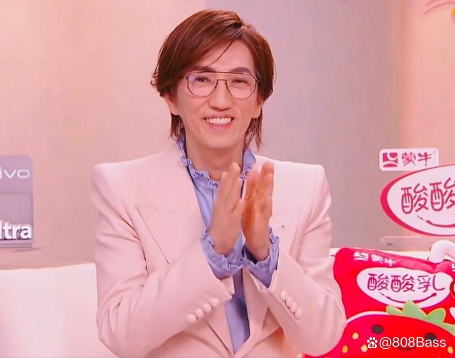 《歌手2025》林志炫淘汰 何炅宣布赛果哽咽红眼眶
