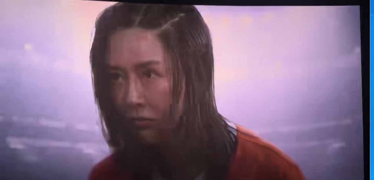 演员王昕岚（苡茉）祝影片《功夫女足》票房大卖