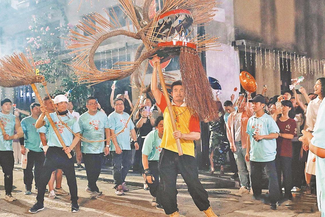 在港味烟火中演绎“侠医”魅力