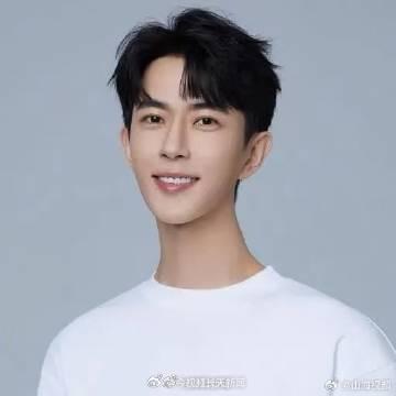 演员于朦胧被曝坠楼身亡 昨晚21时31分曾微博上线