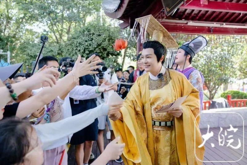 “李世民”在景区打工引关注 郑国霖：演员也是普通人，要养家糊口
